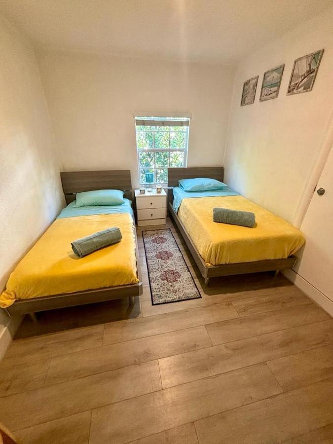 Nice 2 Twin Bedroom - Best Central Location In Miami - Luggage Storage, Parking And Laundry For Free!!!! Exteriör bild