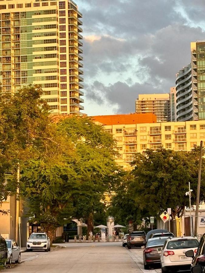 Nice 2 Twin Bedroom - Best Central Location In Miami - Luggage Storage, Parking And Laundry For Free!!!! Exteriör bild