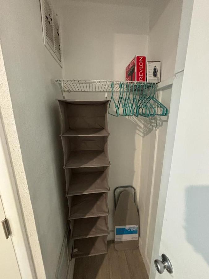 Nice 2 Twin Bedroom - Best Central Location In Miami - Luggage Storage, Parking And Laundry For Free!!!! Exteriör bild